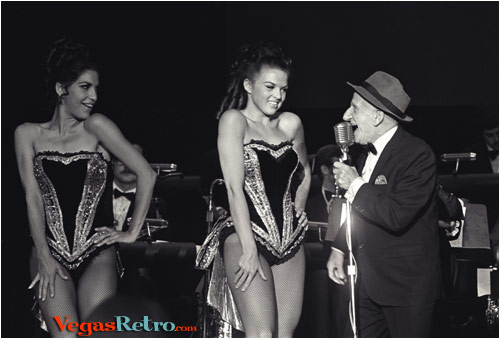 Photo of Jimmy Durante & 2 Showgirls on Las Vegas stage