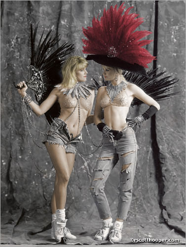 Photo of two showgirls from the Folies Bergere in Las Vegas