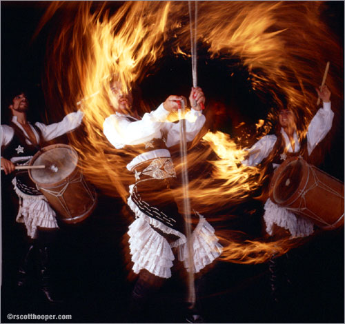 Image of the Argentinian Gouchos playing with fire